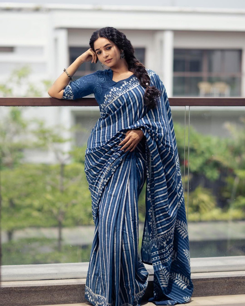 Blue Linen Cotton Saree With Digital Printed Work | Office & Casual Ethnic Wear – JaipurSaaj