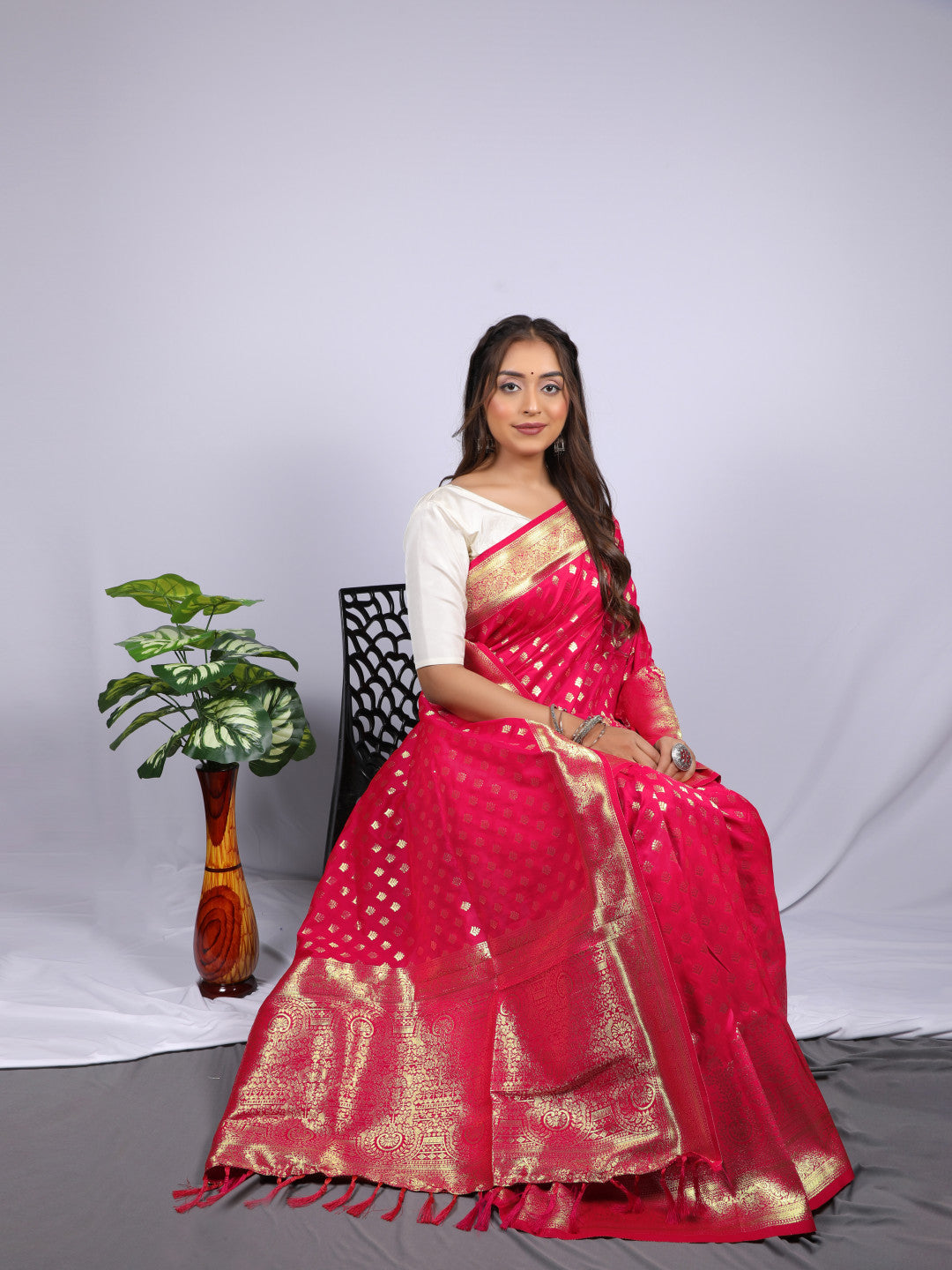 Pink Banarasi Silk Saree With Zari Weaving Work | Wedding Wear – JaipurSaaj