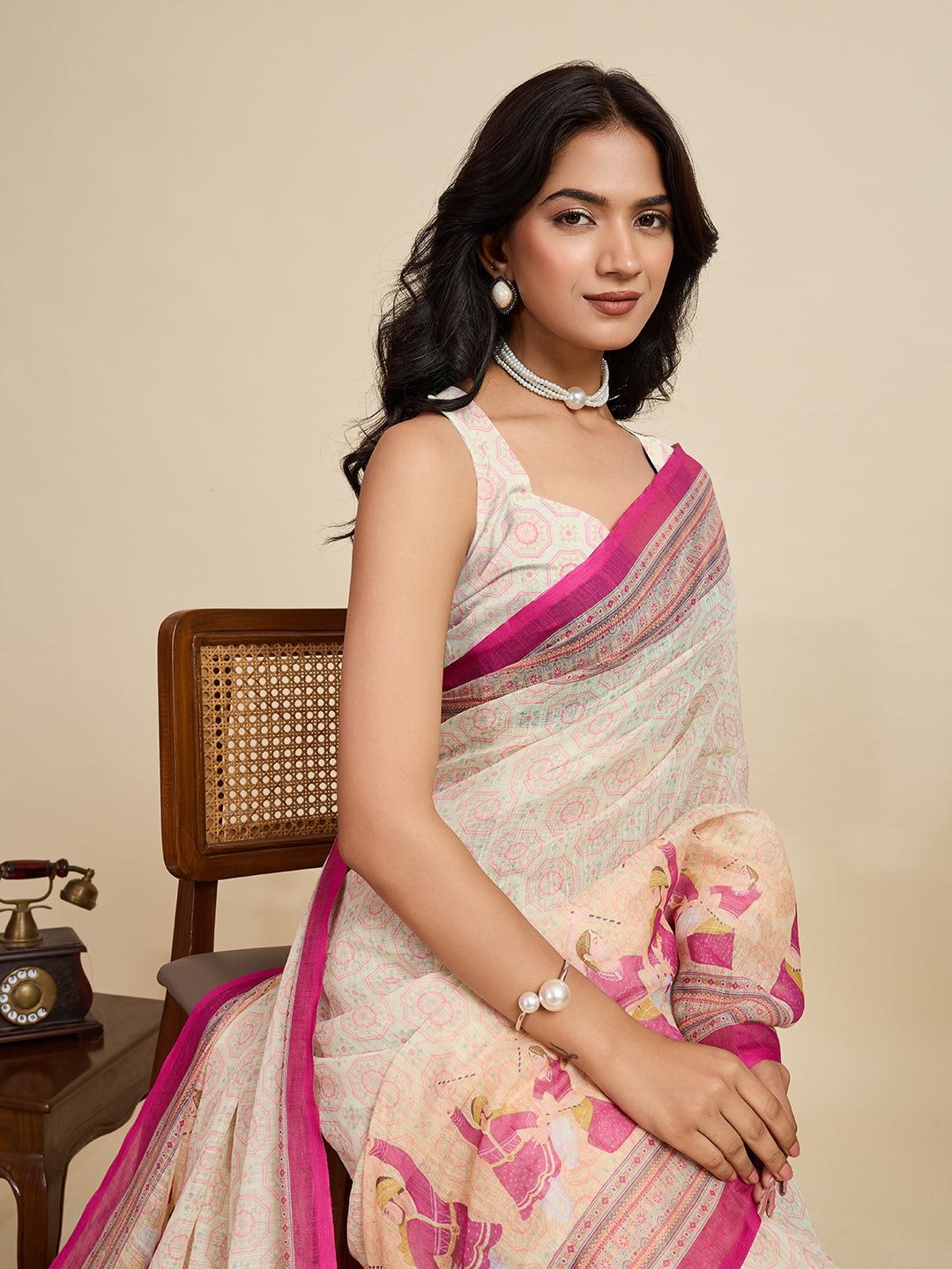 Off White Linen Cotton Saree With Digital Printed Work And Silver Zari Border | Lightweight Festive & Party Wear – JaipurSaaj