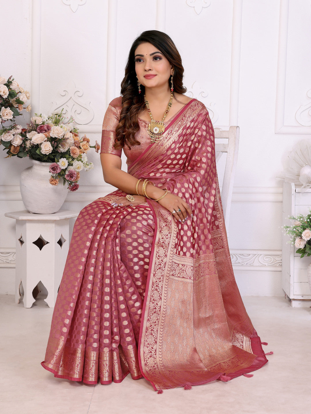 Dusty Pink Organza Silk Banarasi Saree With Zari Weaving  Work | Bridal Wedding & Festive Wear – JaipurSaaj