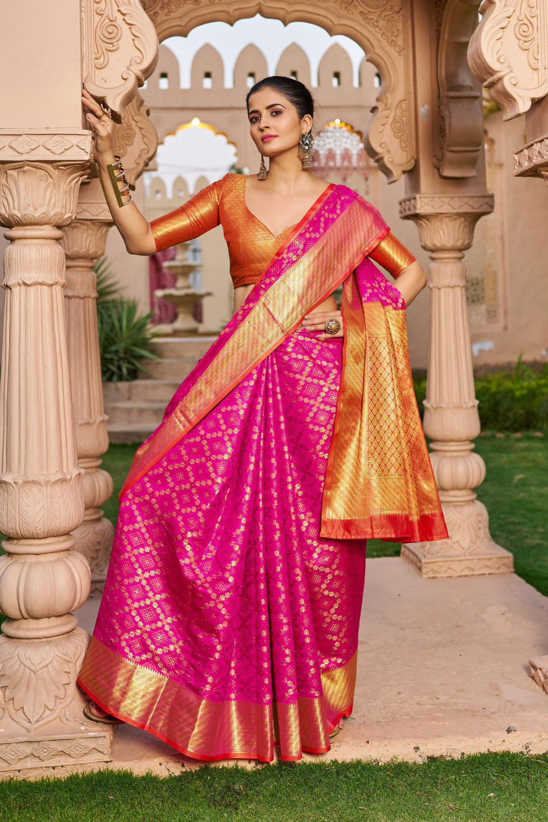 Rani Pink Patola Silk Saree With Woven Design | Bridal Wedding & Festive Wear – JaipurSaaj