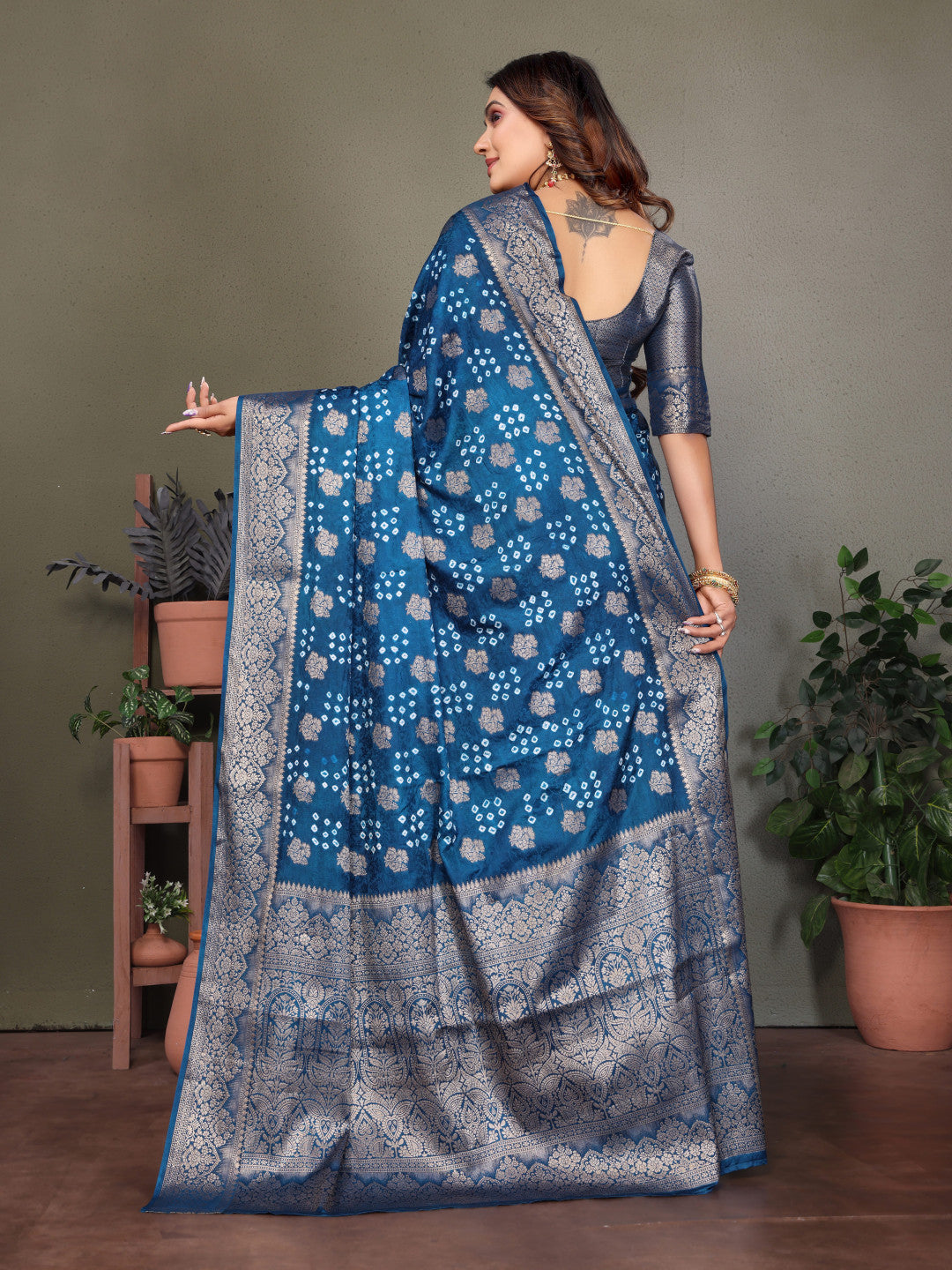 Firoji Bandhej Silk Saree With Zari Weaving Work | Wedding & Festive Wear – JaipurSaaj