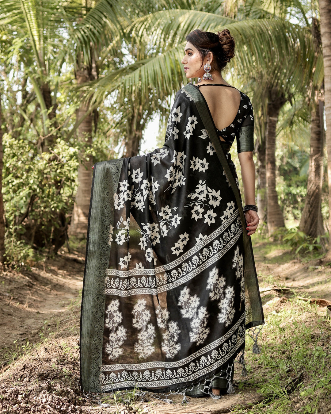 Black Tussar Silk Saree with Floral Woven Motifs & Zari Border | Traditional Festive Wear – JaipurSaaj