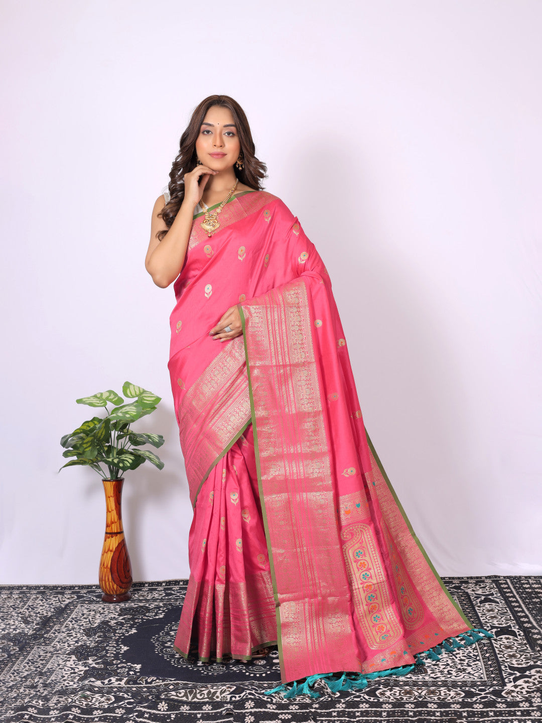 Gajari Banarasi Silk Saree With Zari Weaving Work | Bridal Wedding Wear – JaipurSaaj
