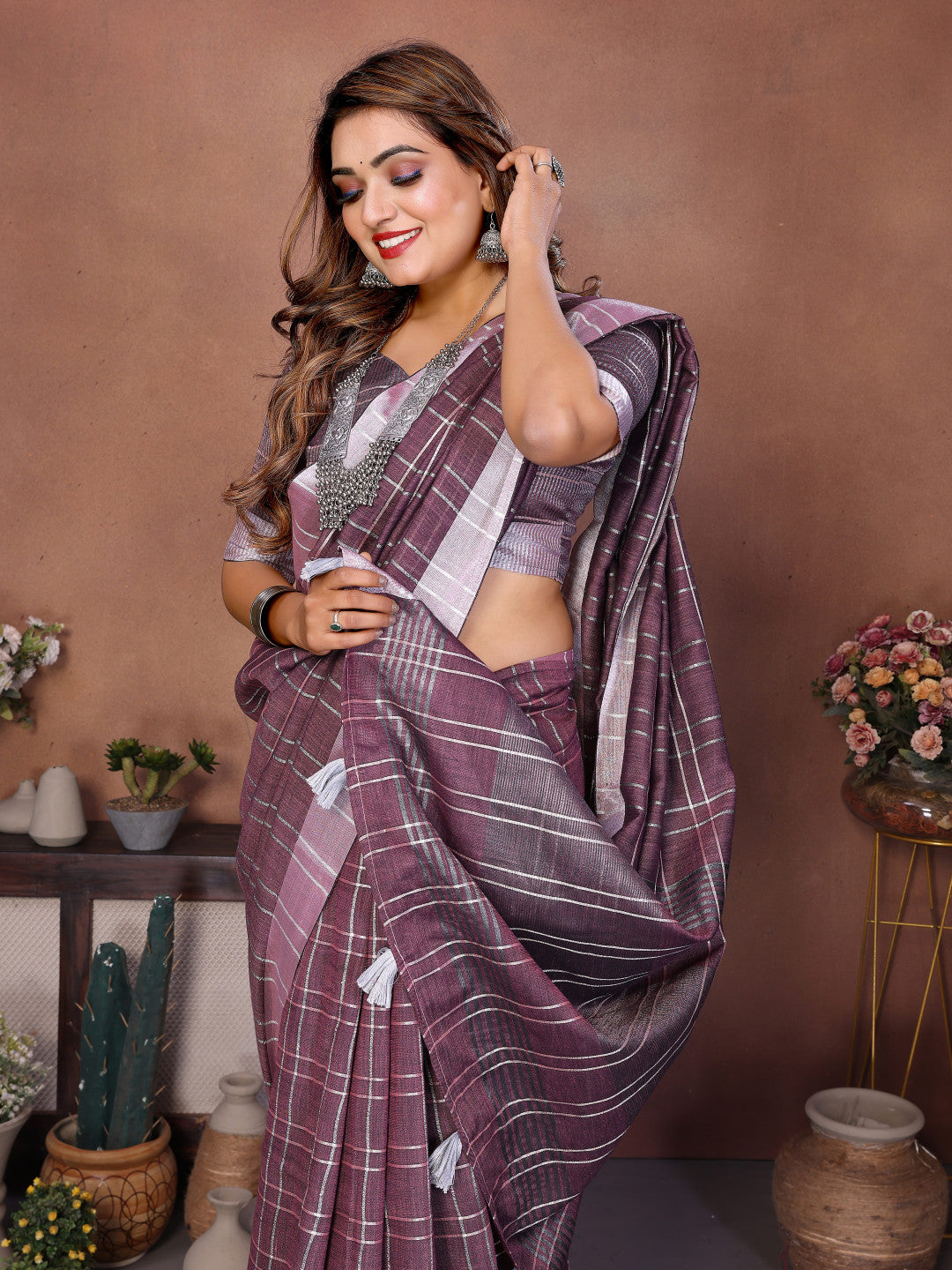 Magenta Linen Cotton Saree With Silver Zari Border | Lightweight Elegant Party Wear – JaipurSaaj