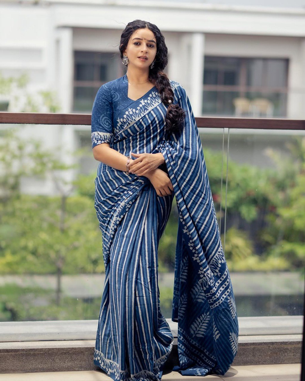 Blue Linen Cotton Saree With Digital Printed Work | Office & Casual Ethnic Wear – JaipurSaaj